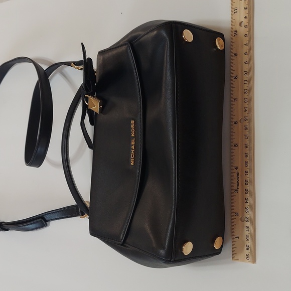 Michael Kors Ava Top Handle Small Satchel With With Black Bow With Dustcover - Picture 9 of 13